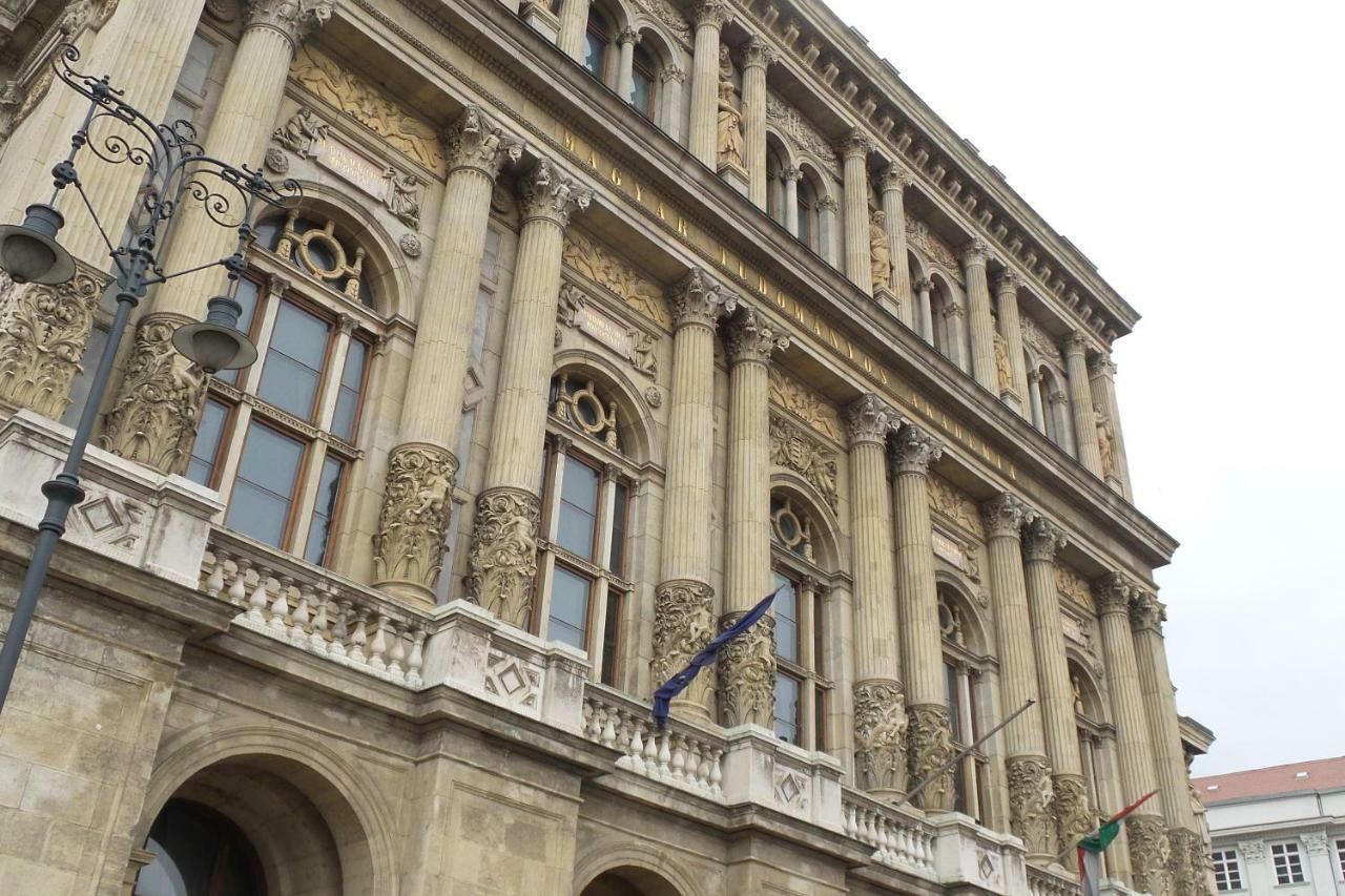 Pearl At St Stephen' S Basilica Apartman Budapest